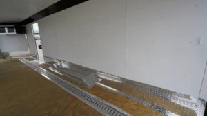 BG-Snow-Interior-Side