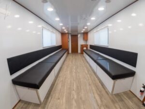 vistos-trailer_37conference (13)