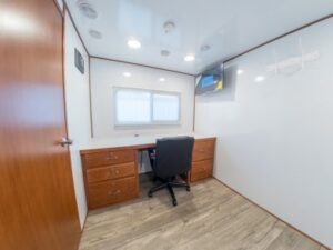 vistos-trailer_37conference (6)