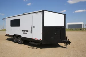 vistos-trailer_cold-weather-unit-front-entrance (22)