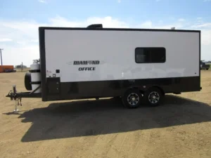 vistos-trailer_custom85x20-oilfield (3)