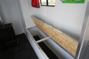 vistos-trailers_8-5x20-doghouse (12)