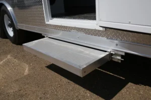 vistos-trailers_8-5x20-doghouse (14)