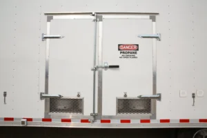 vistos-trailers_8.5x50-tower-rig (5)