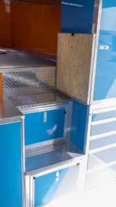 vistos-trailers_custom-blue-trailer (21)