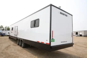 vistos-trailers_custom8x50-tower-rig-dog-house (13)