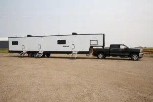 vistos-trailers_custom8x50-tower-rig-dog-house (2)