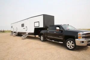 vistos-trailers_custom8x50-tower-rig-dog-house (3)