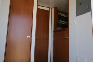 vistos-trailers_fiberglass-cold-weather-rear-entrance (1)