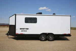 vistos-trailers_fiberglass-cold-weather-rear-entrance (22)