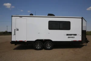 vistos-trailers_fiberglass-cold-weather-rear-entrance (7)