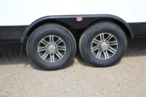 vistos-trailers_fiberglass-cold-weather-rear-entrance (8)