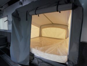 vistos-trailers_gooseneck-race-haulers (11)