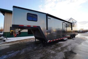 vistos-trailers_gooseneck-race-haulers (14)
