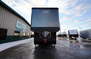 vistos-trailers_gooseneck-race-haulers (2)