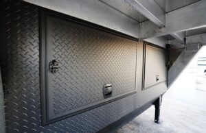 vistos-trailers_gooseneck-race-haulers (3)