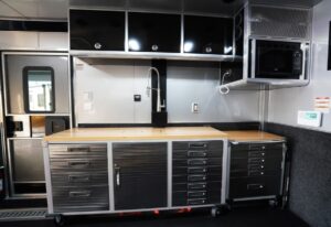 vistos-trailers_gooseneck-race-haulers (8)