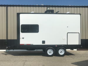 vistos-trailers_mobile-medical-trailer (1)