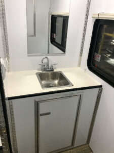 vistos-trailers_mobile-medical-trailer (15)