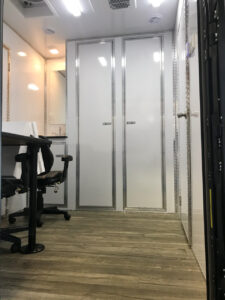 vistos-trailers_mobile-medical-trailer (3)