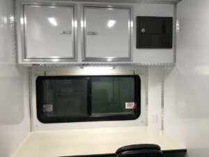 vistos-trailers_mobile-medical-trailer (4)