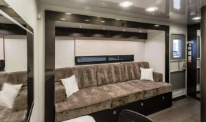 vistos-trailers_studio-talent-trailer (1)