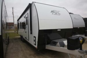 vistos-trailers_two-trucks