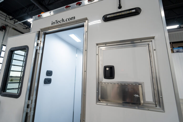 inTech 5'x8' Fiber Splicing Trailer - 6